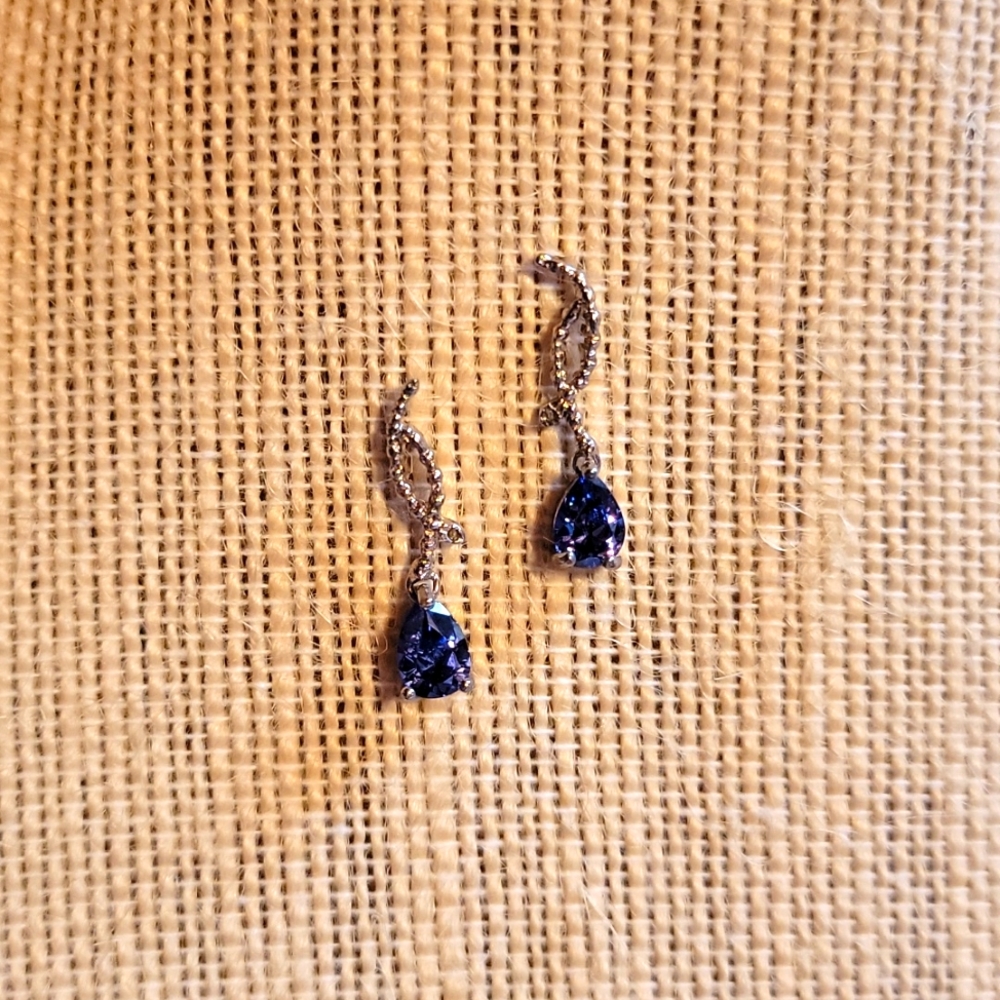 BEAUTIFUL 3/4 CTW CREATED TANZANITE EARRINGS